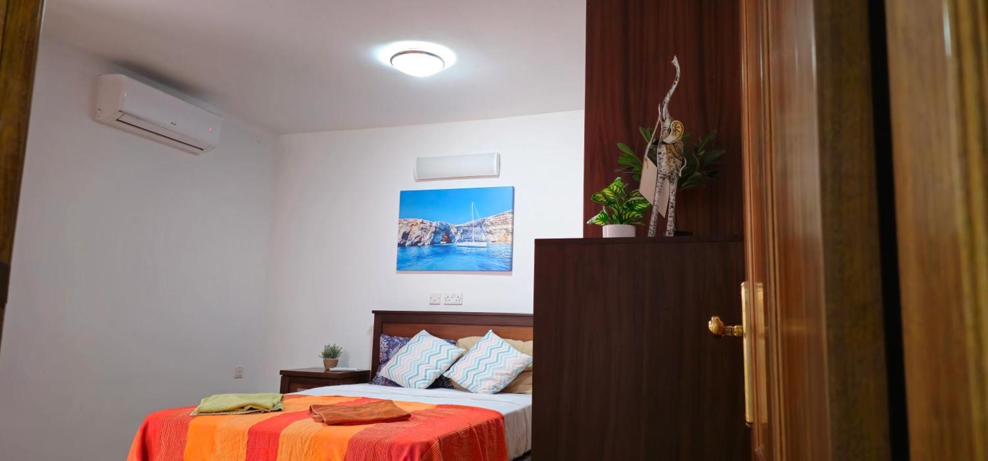 3 Floors Villa On Promenade 4 Bedrooms 3 Bathrooms Sliema Exterior photo