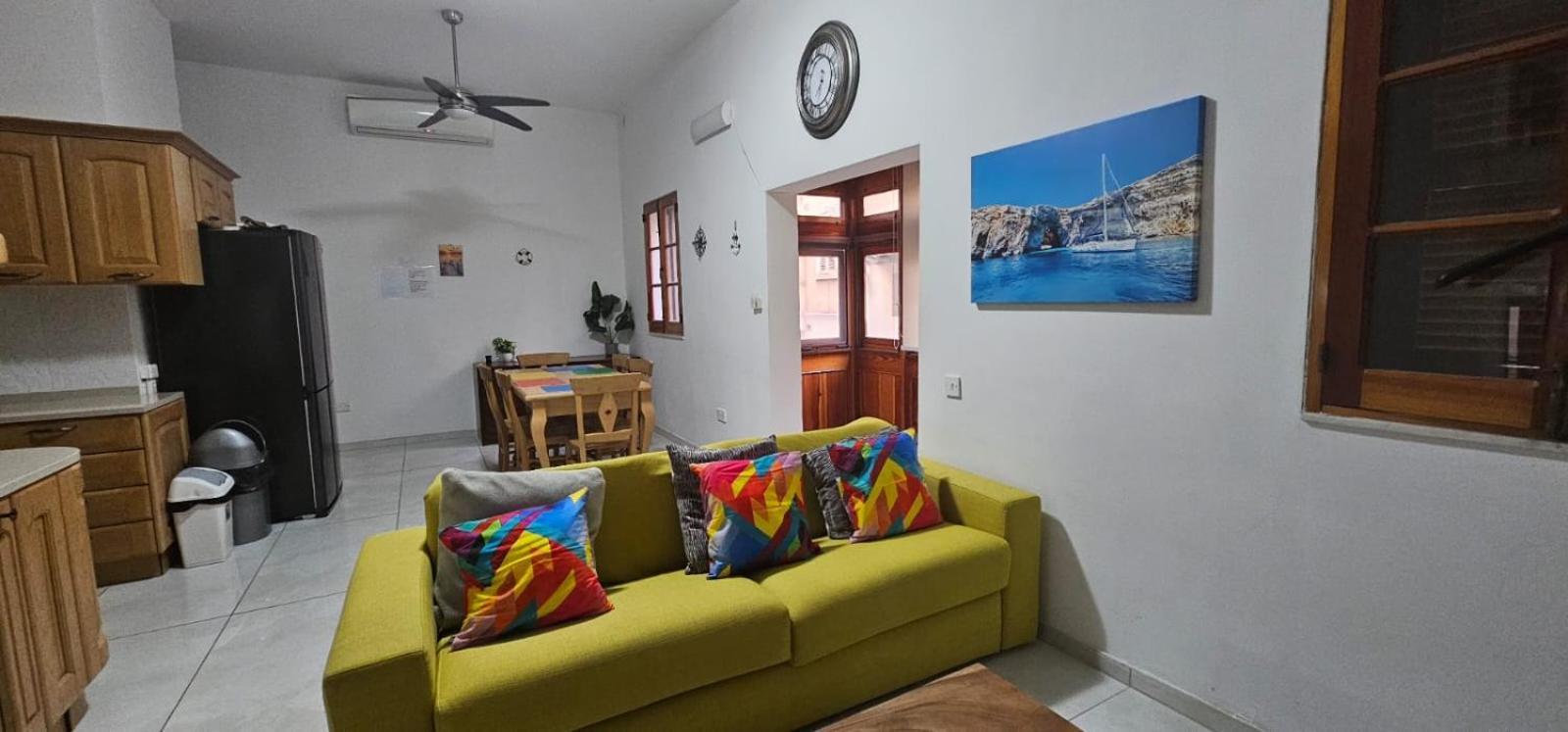 3 Floors Villa On Promenade 4 Bedrooms 3 Bathrooms Sliema Exterior photo